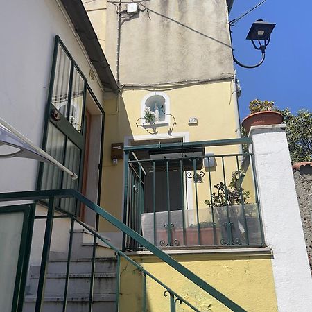 Casa Graziella Bed and Breakfast Celle Ligure Exteriör bild