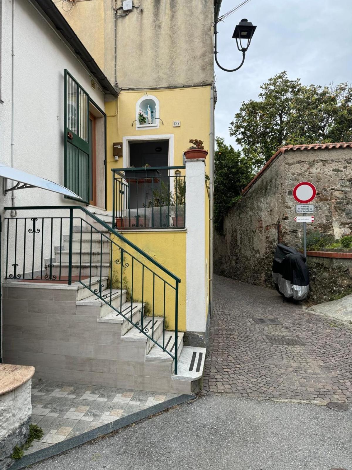 Casa Graziella Bed and Breakfast Celle Ligure Exteriör bild